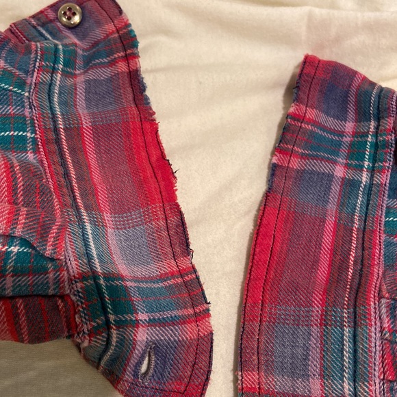 Style to go colorful floral embroidered button down shirt size medium - Picture 5 of 6